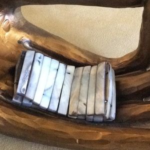 STRETCH BRACELET MADE OF SHELL MATERIALS